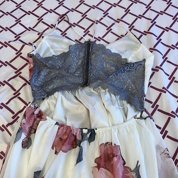 Boohoo Maxi Dress - Picture 2 of 8